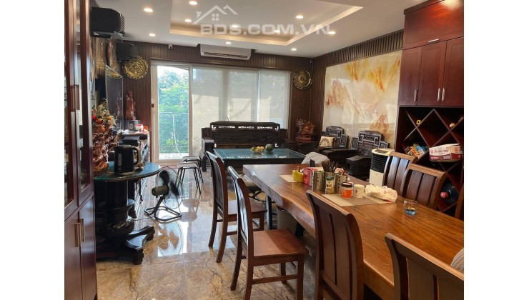 Bán biệt thự đẳng cấp vip khu Dịch Vọng, vỉa hè ô tô tránh kinh doanh, 145m2, 45 tỷ, mặt tiền 10m